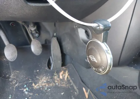 2008 Mini Cooper Clubman из США, поврежденный, VIN WMWML33538TJ46594